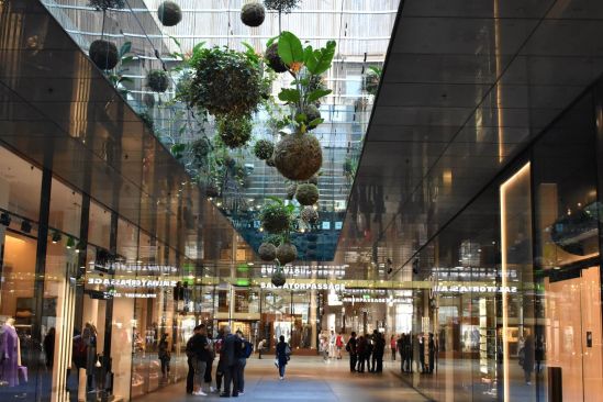 Discover Art in the Fünf Höfe Shopping Mall on a Walking Tour in Munich