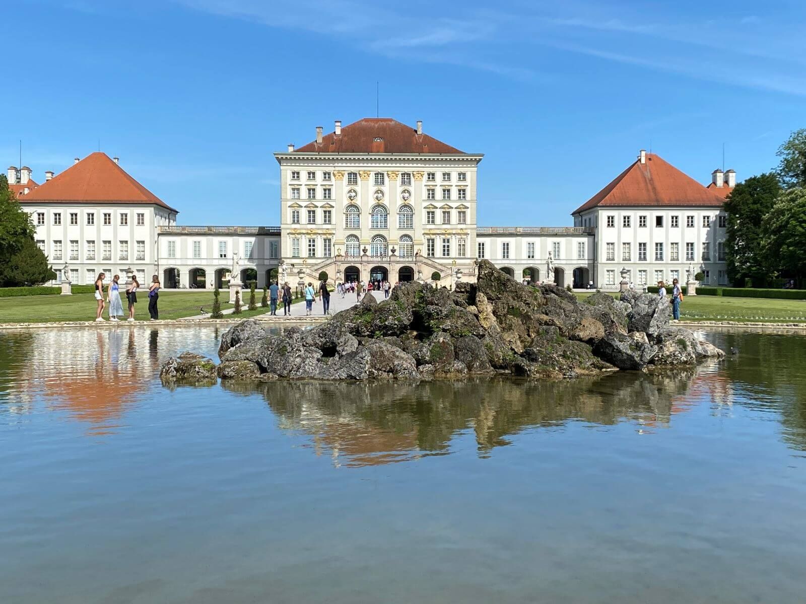 Im Park von Schloss Nymphenburg gibt es prächtige Wasserspiele